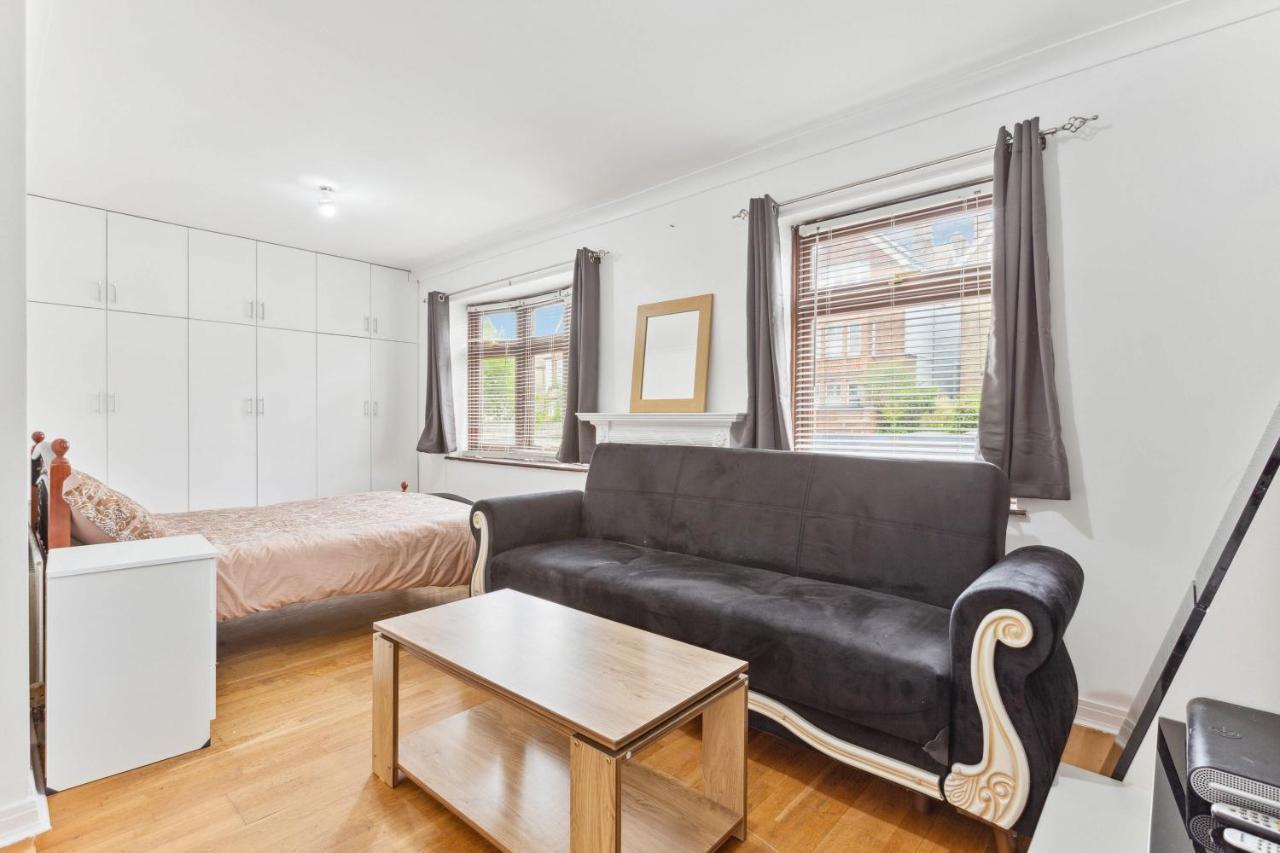Cozy Stay Apartment Лондон Экстерьер фото